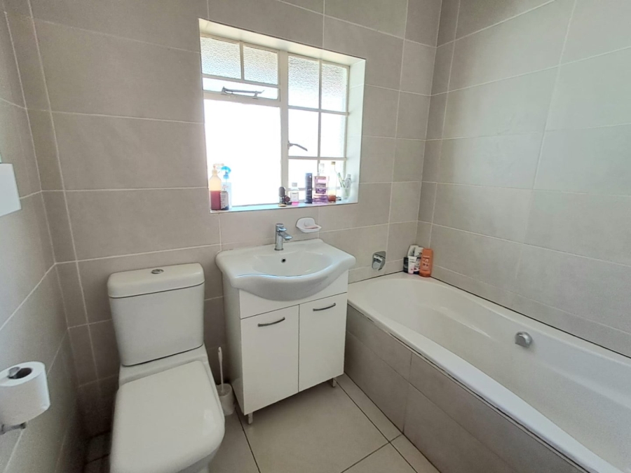 4 Bedroom Property for Sale in Vaalpark Free State